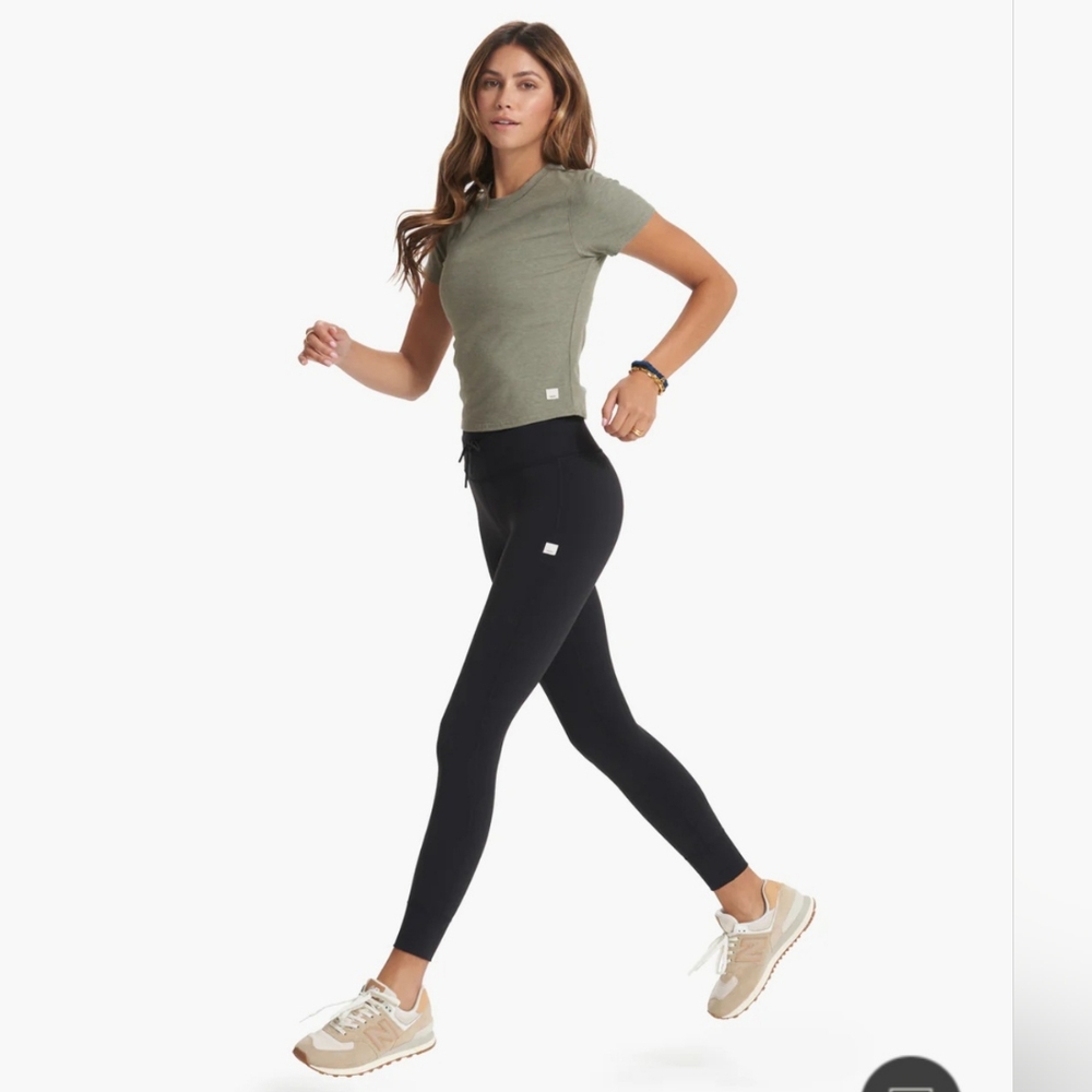 Vuori Daily  leggings size S, M  new